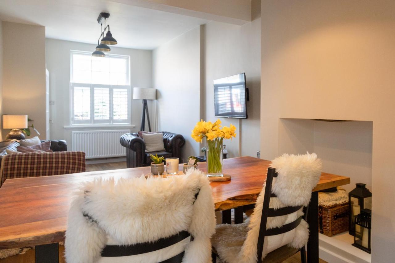 Hereford City - St Owens Terrace - Comfortable & Spacious Well Presented Three Storey House, Perfect For A Weekend Away & Exploring The City On Foot - Hosted By Rentmyhouse Luaran gambar