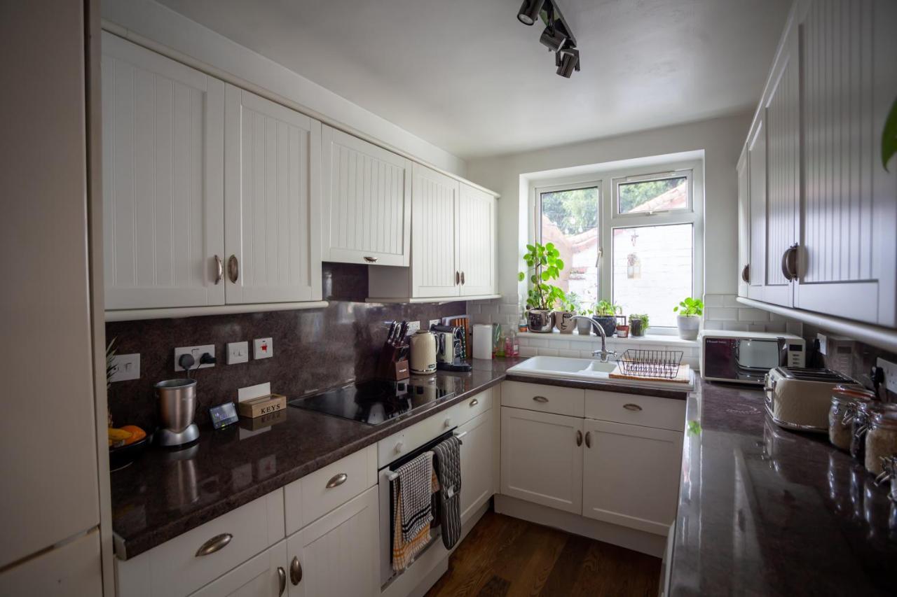 Hereford City - St Owens Terrace - Comfortable & Spacious Well Presented Three Storey House, Perfect For A Weekend Away & Exploring The City On Foot - Hosted By Rentmyhouse Luaran gambar