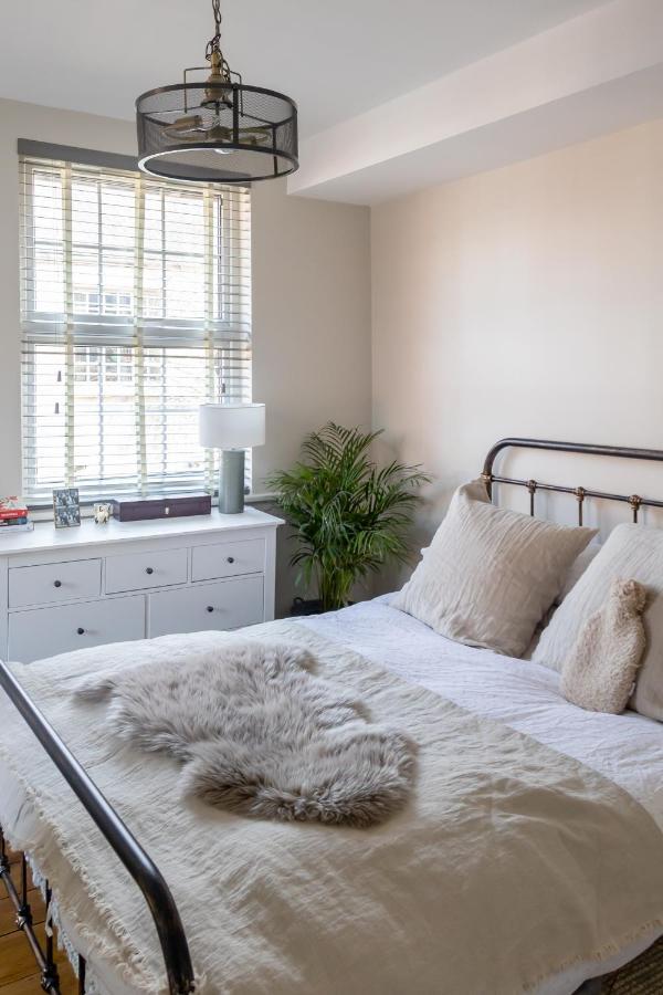 Hereford City - St Owens Terrace - Comfortable & Spacious Well Presented Three Storey House, Perfect For A Weekend Away & Exploring The City On Foot - Hosted By Rentmyhouse Luaran gambar